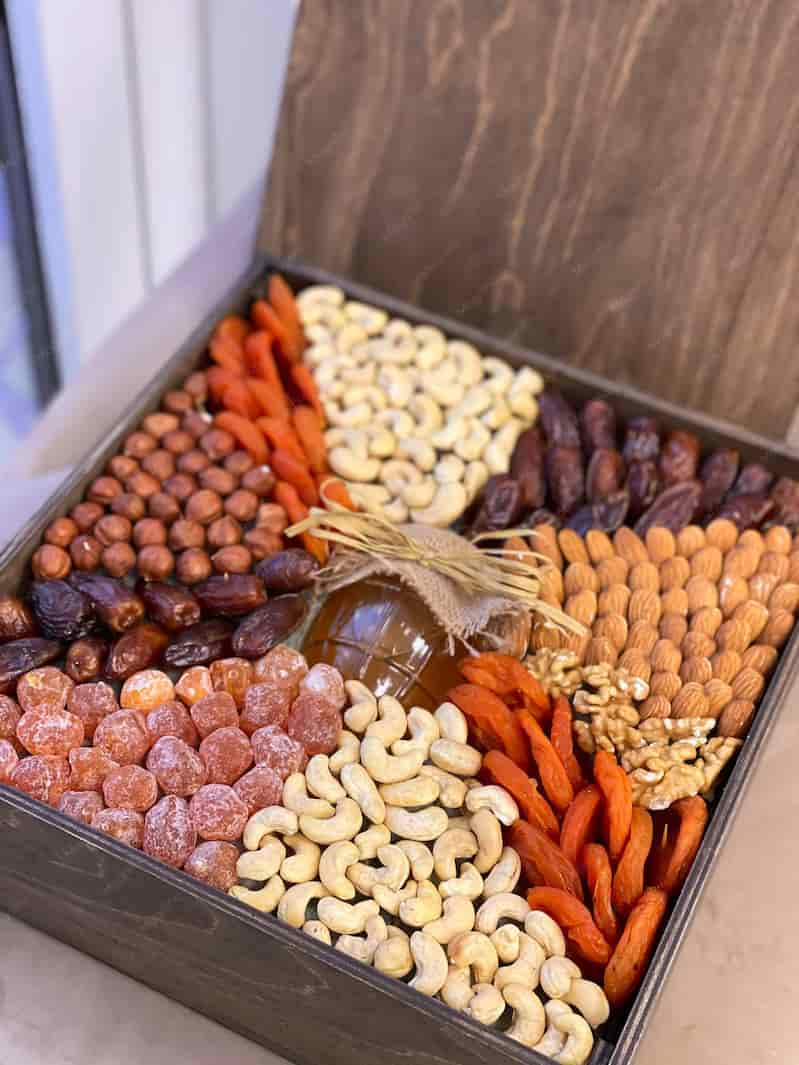 تصویر 2 از میوه خشک جعبه ای با طعم های متنوع و دلپذیر